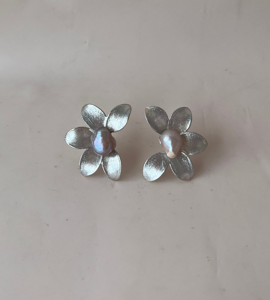 Half Daisy Plata