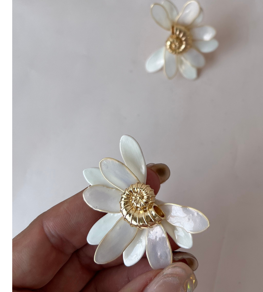 Half Daisy Caracol