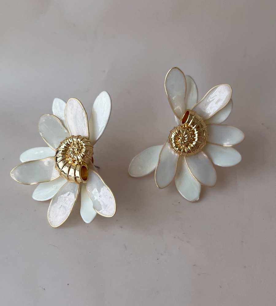 Half Daisy Caracol