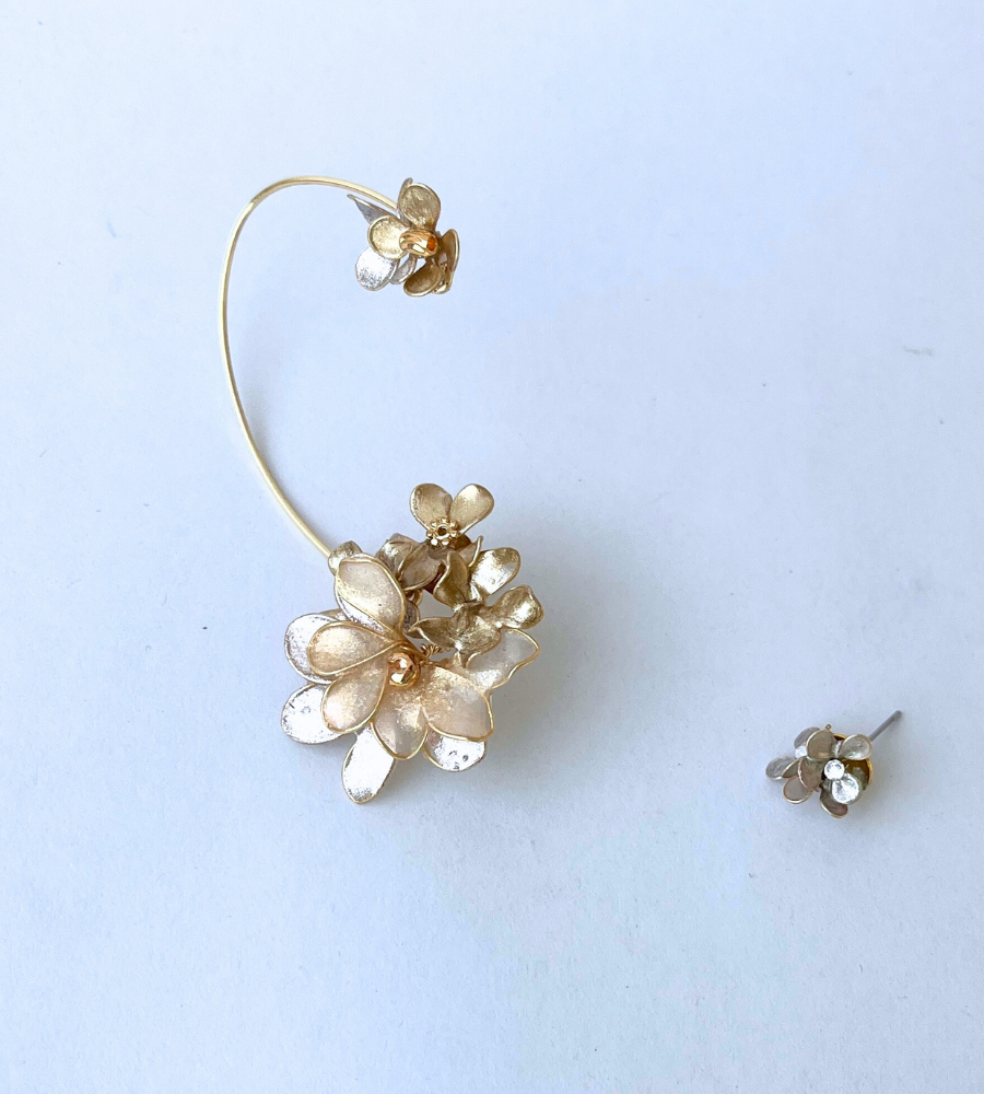 Metallic Earcuff