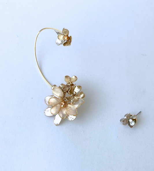 Metallic Earcuff