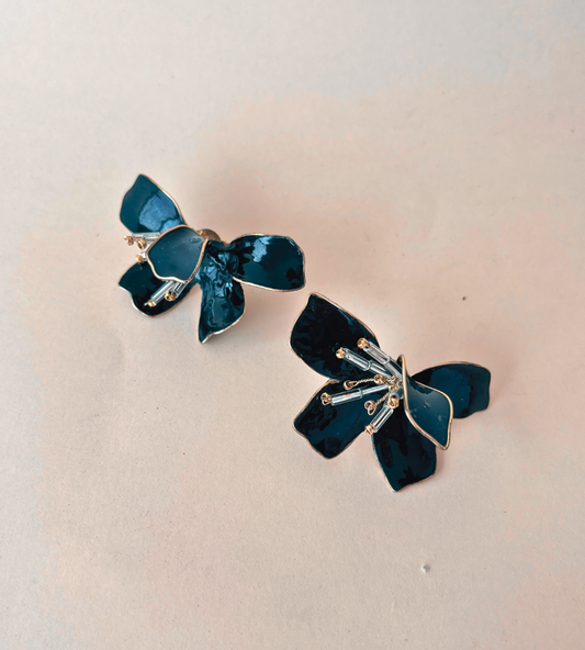 Ribbon Leaf Black